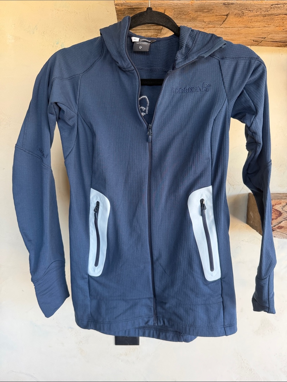 Norrona Falketind Power grid Hooded Softshell Jacket - Navy
